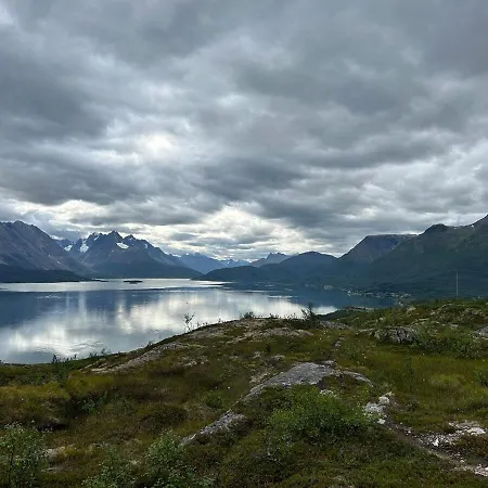 Sjursnes, Lyngen Alps, Aurora Borealis Holiday home